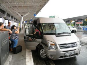 Thue xe dua don san bay tws269